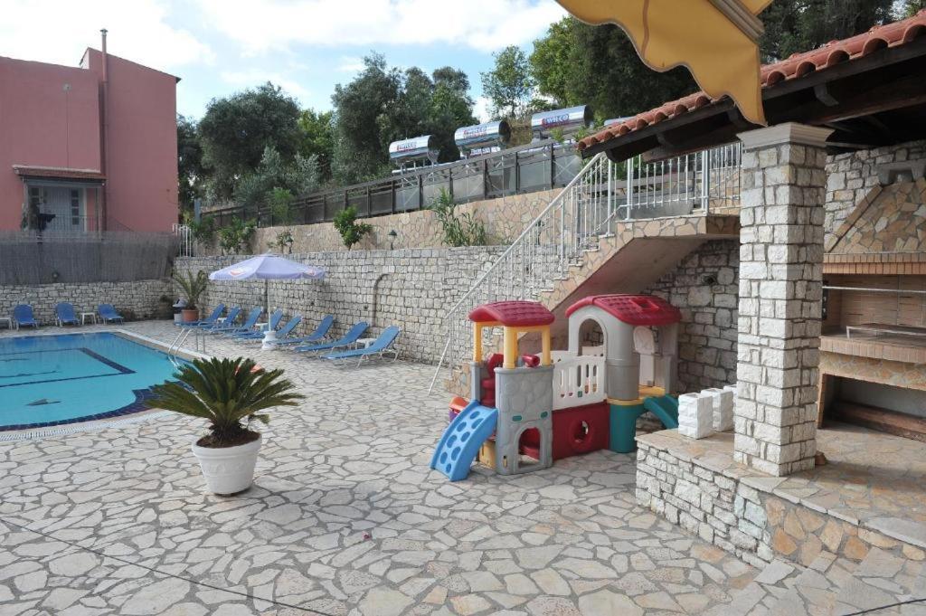 Kerkyra Beach Hotel & Apartments Benitses  Luaran gambar