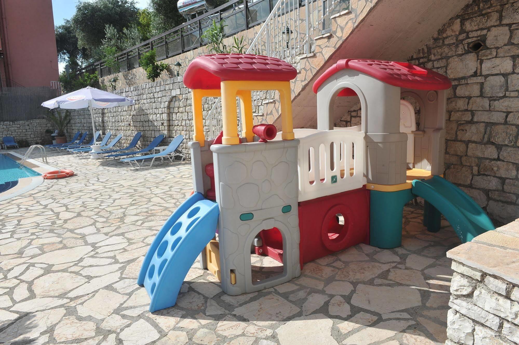 Kerkyra Beach Hotel & Apartments Benitses  Luaran gambar